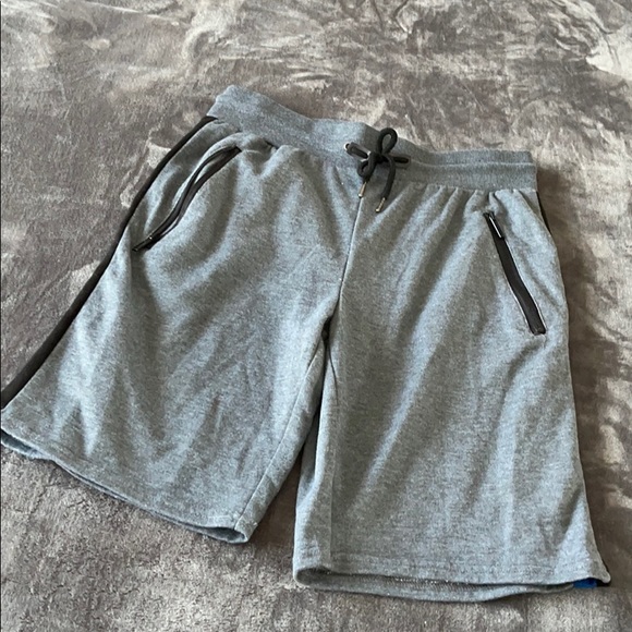 Men’s athletic shorts - Picture 1 of 2